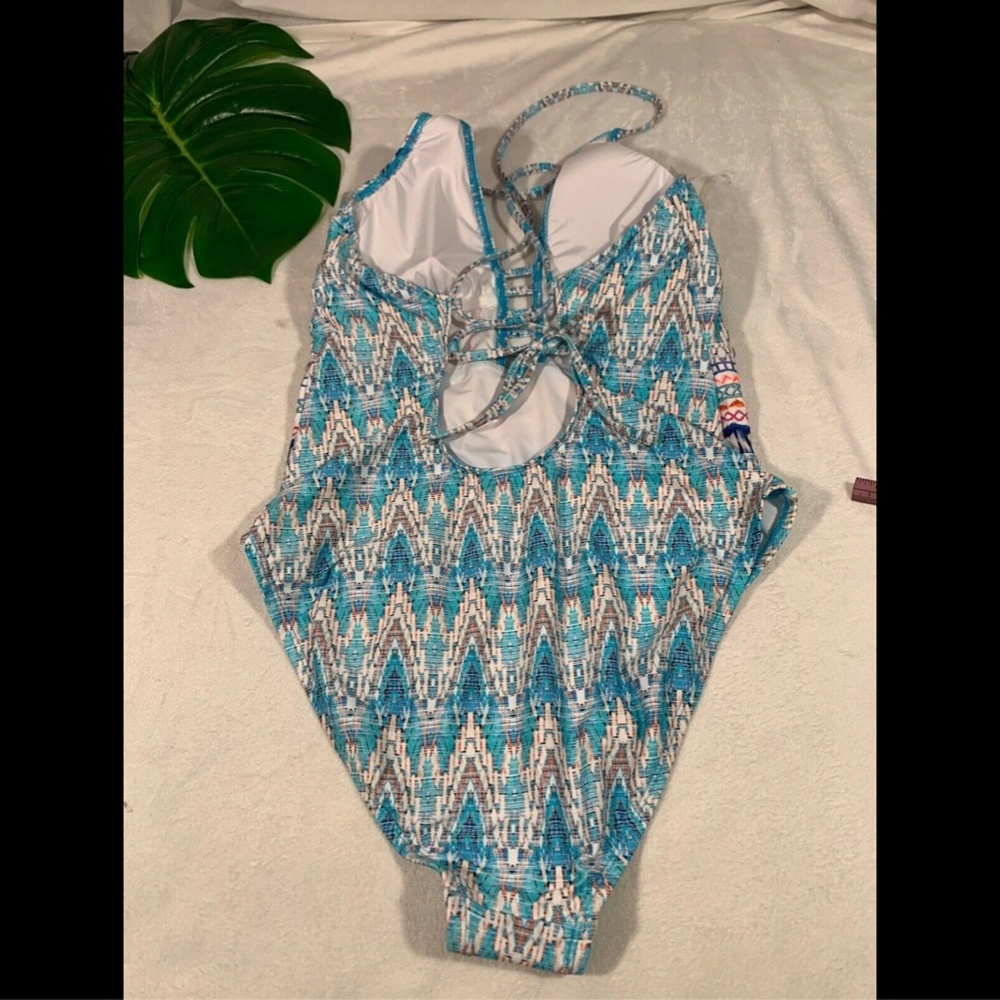 NEW $125 La Blanca Swimwear Milano Plunge One-Piece Swimsuit‎ [SZ 10 ] - Picture 5 of 8